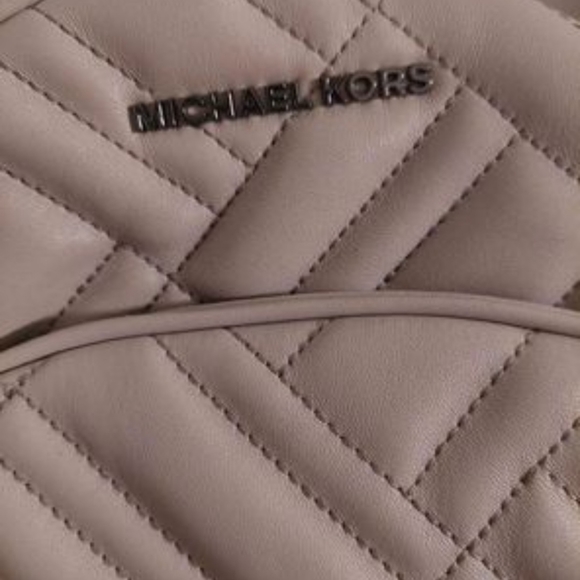 Michael Kors backpack - Picture 2 of 4
